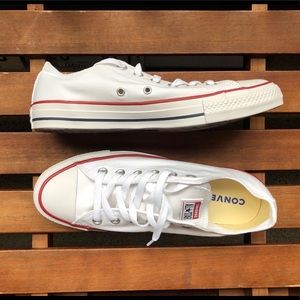 EUC White low top converse